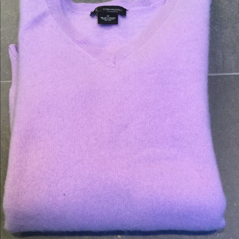 Soft lavender colored cashmere v-neck sweater by Bloomingdale’s